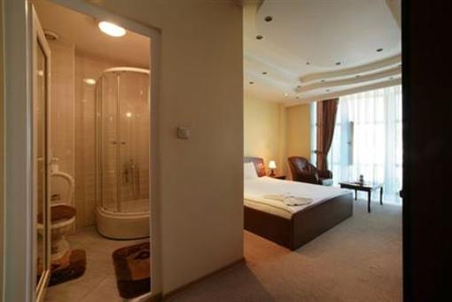 фото отеля Hotel Real Pristina