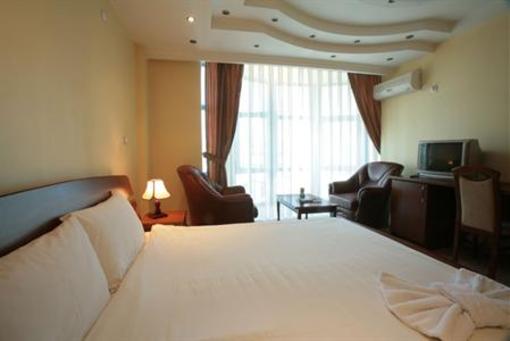 фото отеля Hotel Real Pristina