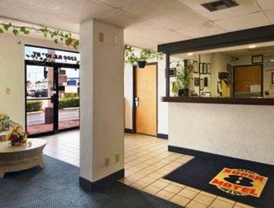 фото отеля Super 8 Motel Pompano Beach