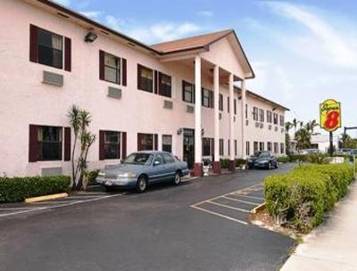 фото отеля Super 8 Motel Pompano Beach