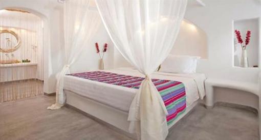 фото отеля Absolute Bliss Imerovigli Suites