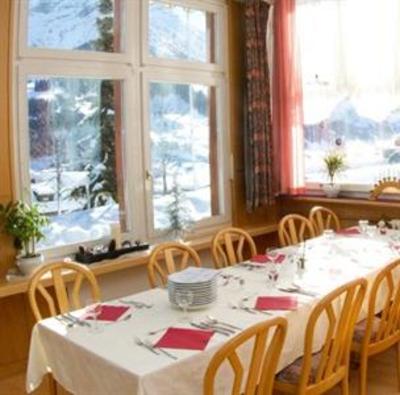 фото отеля Hotel Hari im Schlegeli