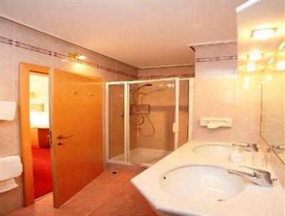 фото отеля Hotel Hirzer