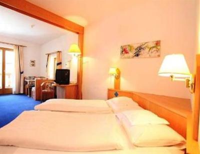 фото отеля Hotel Hirzer