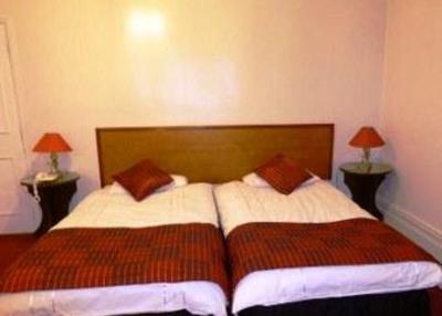 фото отеля Wards Hotel & Restaurant Kaz