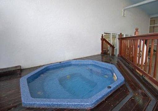 фото отеля Clarion Inn Pueblo
