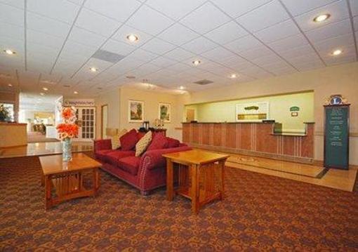 фото отеля Clarion Inn Pueblo