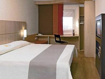 фото отеля Ibis Hotel Dongguan Qingxi