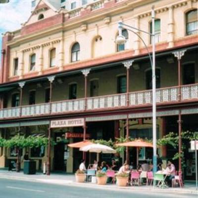 фото отеля Plaza Hotel Adelaide