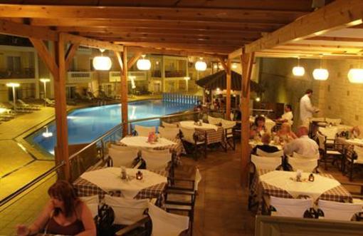 фото отеля Porto Kalamaki Hotel Apartments