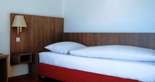 фото отеля Garni Hotel Schwertfirm