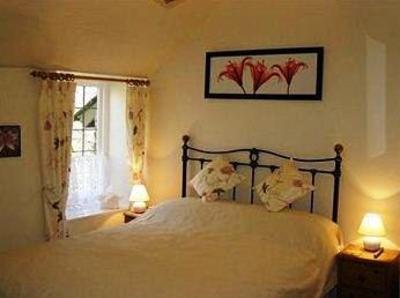 фото отеля Tudor Cottage Porlock(England)