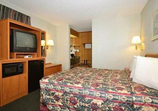 фото отеля Econo Lodge East Port
