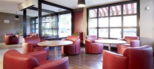 фото отеля Campanile Aix-en-Provence Ouest Jas de Bouffan Hotel