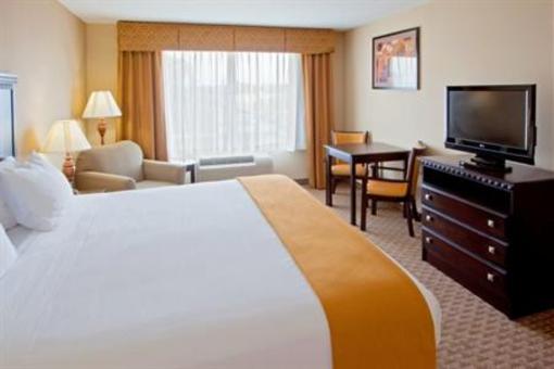 фото отеля Holiday Inn Express Hotel & Suites Tappahannock