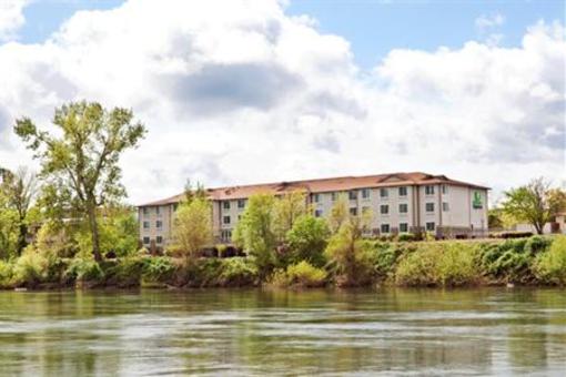 фото отеля Holiday Inn Express on the River Corvallis