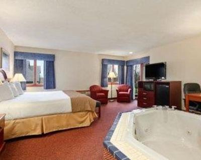 фото отеля Baymont Inn & Suites Pella