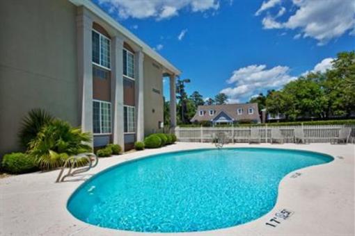 фото отеля Holiday Inn Express St. Simon's Island