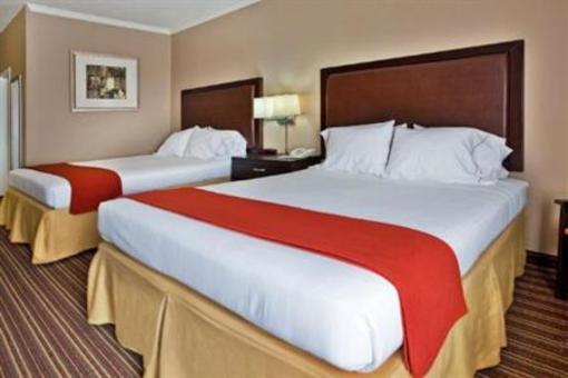 фото отеля Holiday Inn Express St. Simon's Island