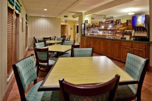 фото отеля Holiday Inn Express St. Simon's Island