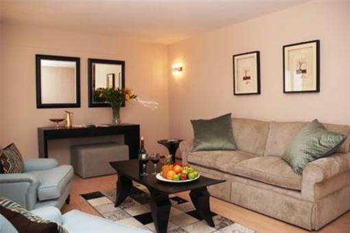 фото отеля Life & Leisure Guest House