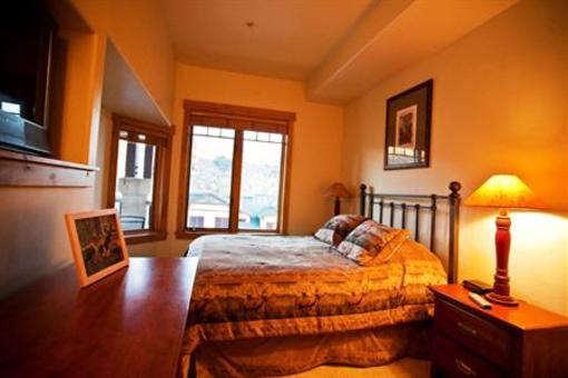 фото отеля Canyon Creek at EagleRidge Condominiums Steamboat Springs