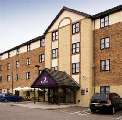 фото отеля Premier Inn Edgware London