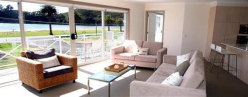 фото отеля Crows Nest Apartments