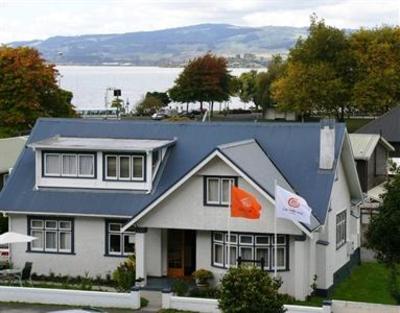 фото отеля Lake Lodge B&B Rotorua