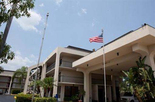 фото отеля Stay Inn West Palm Beach Airport