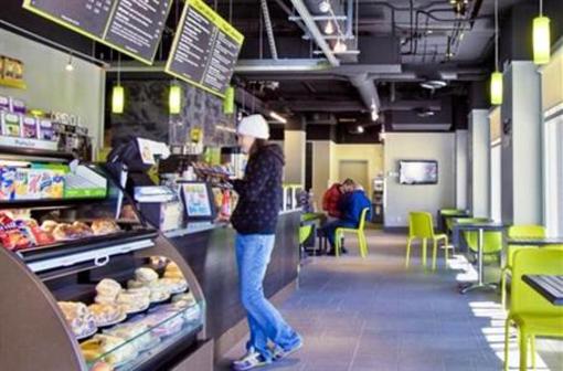 фото отеля Hostelling International Whistler Youth Hostel