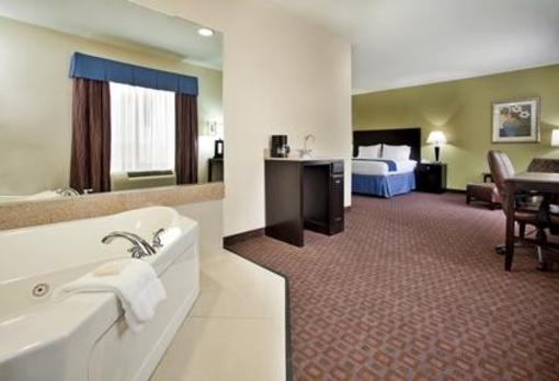 фото отеля Holiday Inn Express Hotel & Suites Pryor
