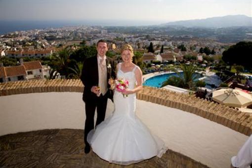 фото отеля Apartamentos Torres de San Juan Nerja