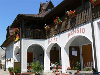 фото отеля Janika Pension & Restaurant