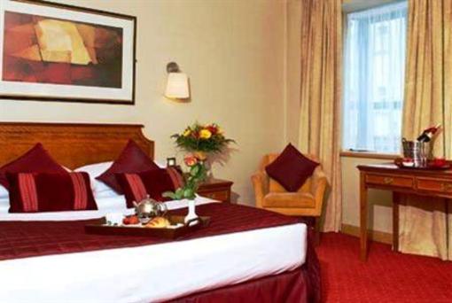 фото отеля Eyre Square Hotel