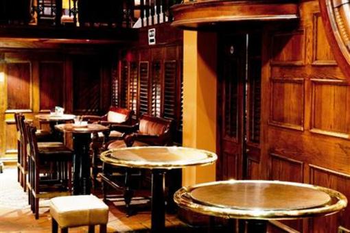 фото отеля Eyre Square Hotel