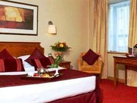 Eyre Square Hotel