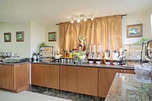 фото отеля Best Western Regency Inn Huntington Beach