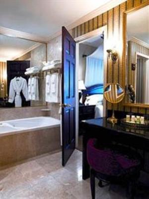 фото отеля The Talbott Hotel