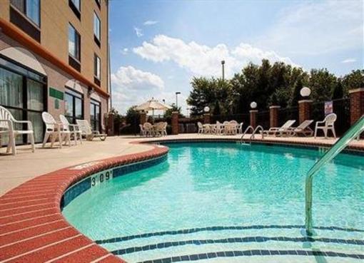 фото отеля Holiday Inn Express Hotel & Suites Charlotte Concord (North Carolina)