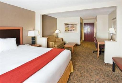 фото отеля Holiday Inn Express Hotel & Suites Charlotte Concord (North Carolina)