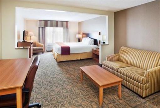 фото отеля Holiday Inn Express Hotel & Suites Charlotte Concord (North Carolina)