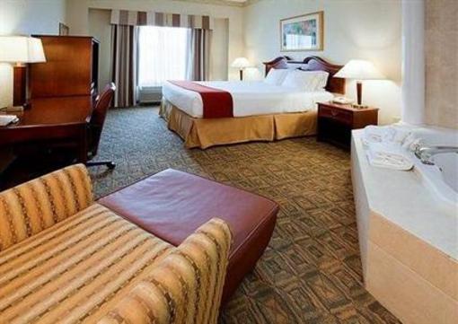 фото отеля Holiday Inn Express Hotel & Suites Charlotte Concord (North Carolina)