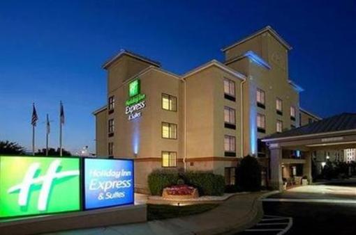 фото отеля Holiday Inn Express Hotel & Suites Charlotte Concord (North Carolina)