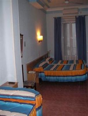фото отеля Hostal Oporto