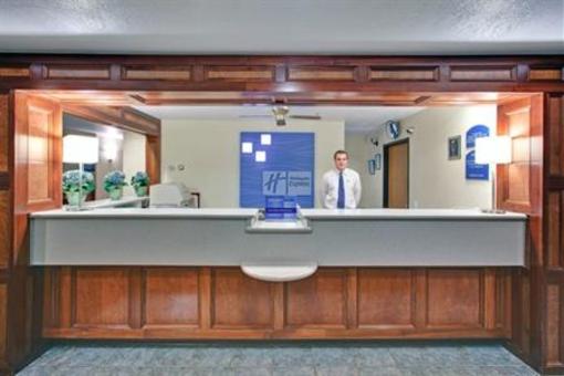 фото отеля Holiday Inn Express Mackinaw City