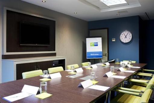 фото отеля Holiday Inn Express Windsor