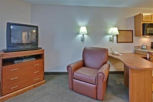 фото отеля Candlewood Suites Fort Wayne