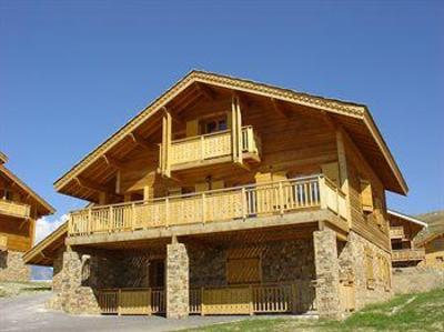 фото отеля Les Chalets de l'Altiport