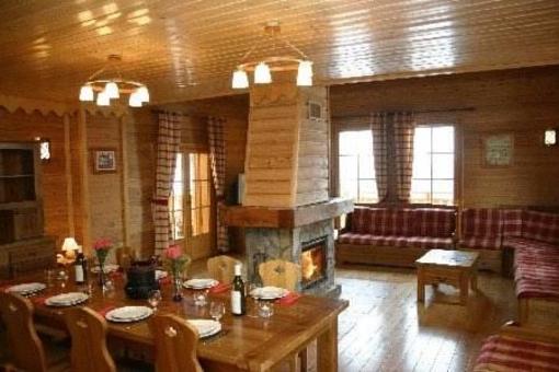 фото отеля Les Chalets de l'Altiport